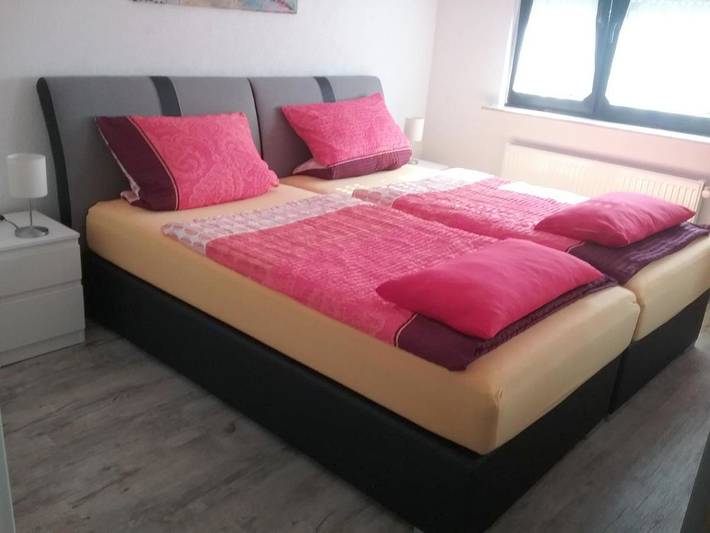 Ferienwohnung für 2 Personen, mit Terrasse und Garten sowie Ausblick in Walldorf