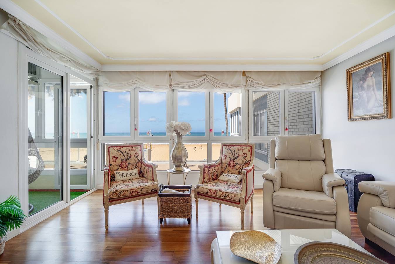 Apartamento entero, Apartamento 'Atardecer Beach' con vistas al mar, Wi-Fi y aire acondicionado in Playa La Victoria, Cádiz