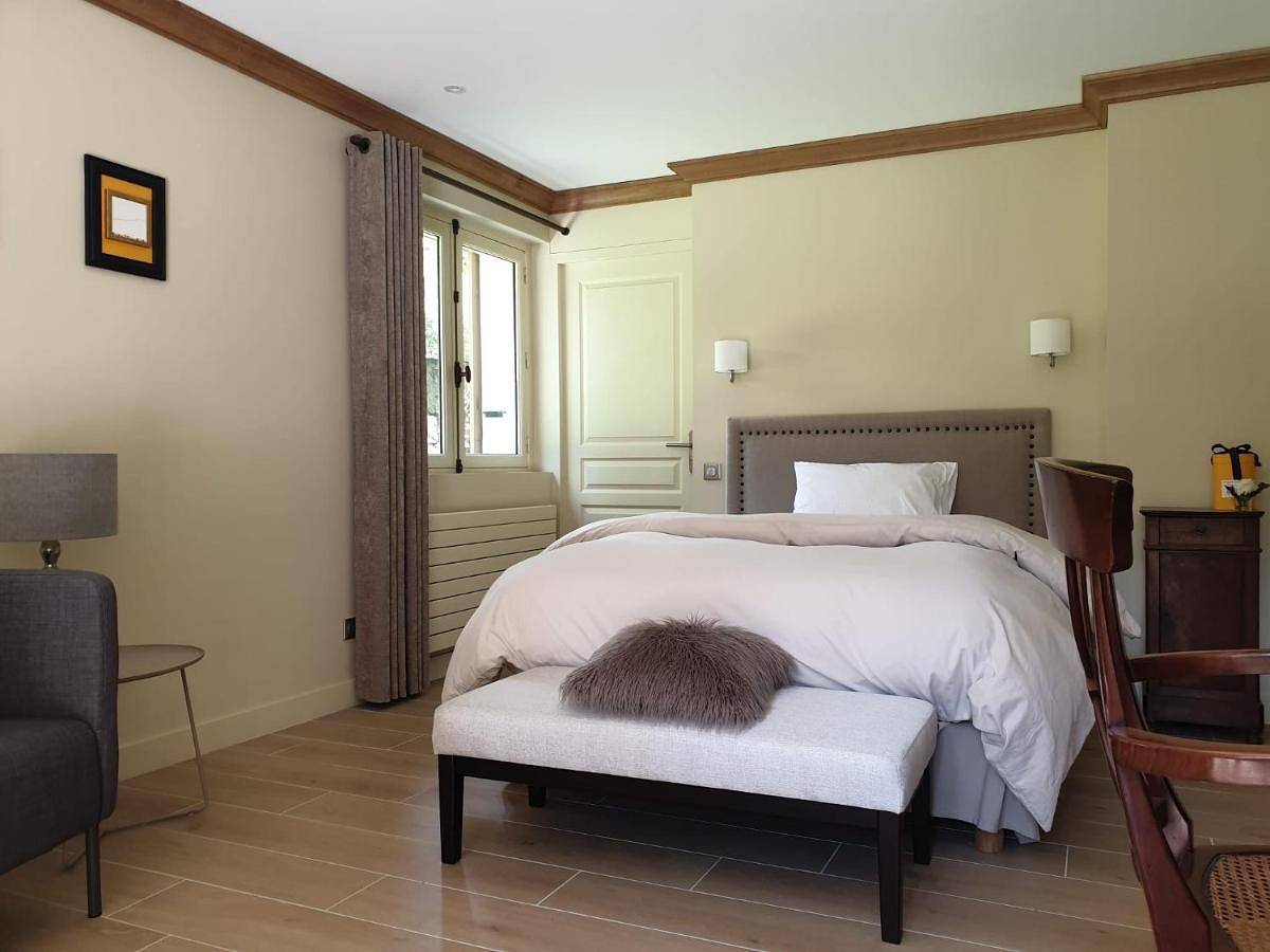 Double Room with Private Bathroom in Seyssins, Vercors