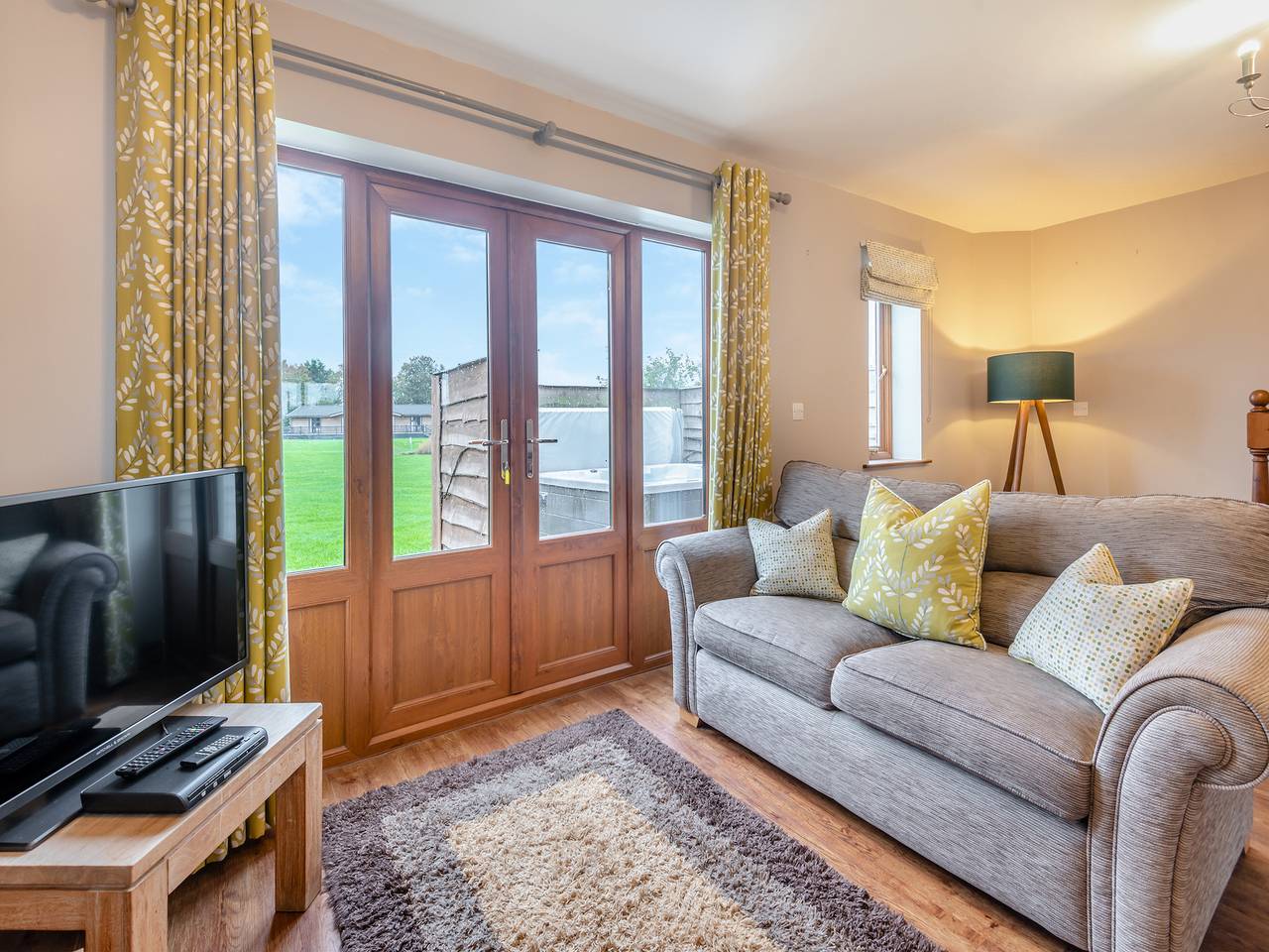 Lake View 1 - Uk45577 in Maltby le Marsh, Lincolnshire