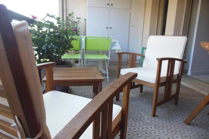Gîte pour 4 personnes, avec terrasse dans Plage de Juan-les-Pins - 4