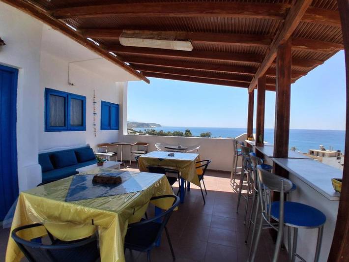 Gîte pour 2 personnes, avec Balcon ainsi que Terrasse et Vue dans Myrtos