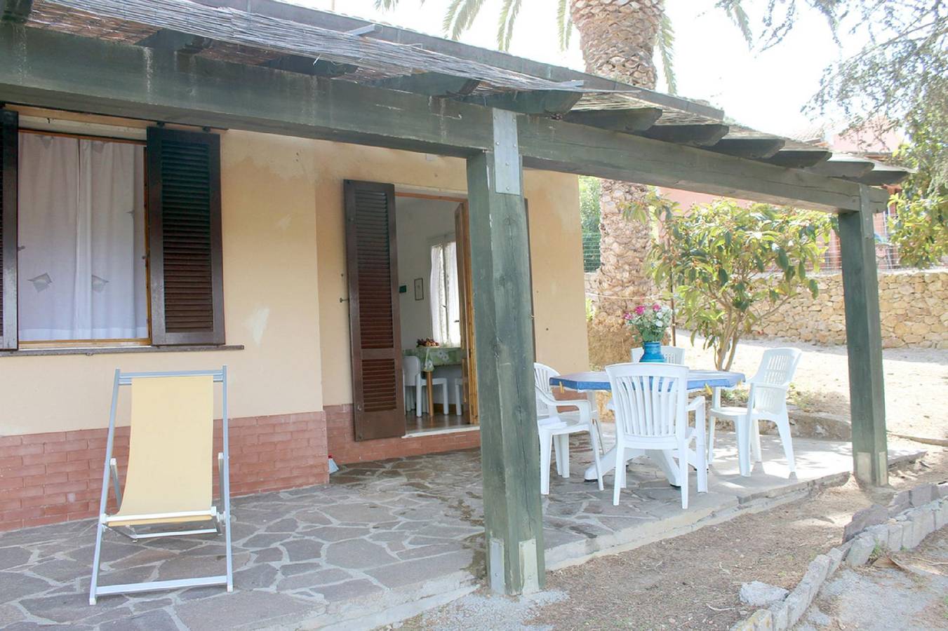 Holiday house 'Villa Cedro' with private parking in Madonna delle Grazie, Ile d'Elbe