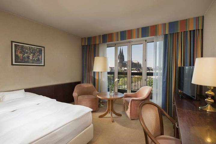 Hotel für 10 Personen, mit Pool und Sauna sowie Terrasse, mit Haustier in Köln - 2