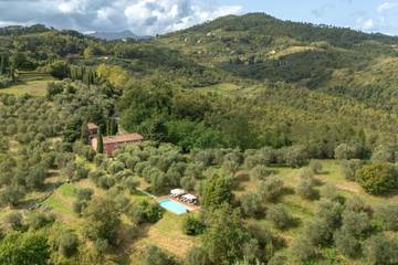 Vacation Rental for 6 Guests in Lucca, Lucca Province, Picture 1
