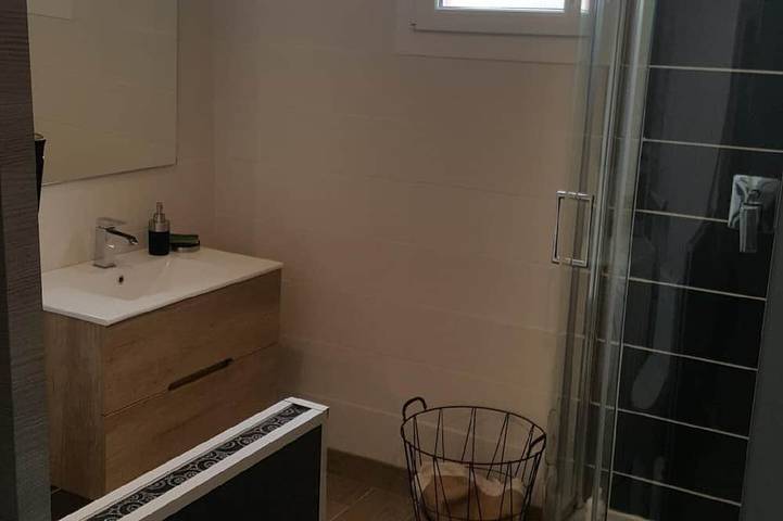 Entire apartment, Luxury standing feet in the water. in Carnon-Plage, Mauguio