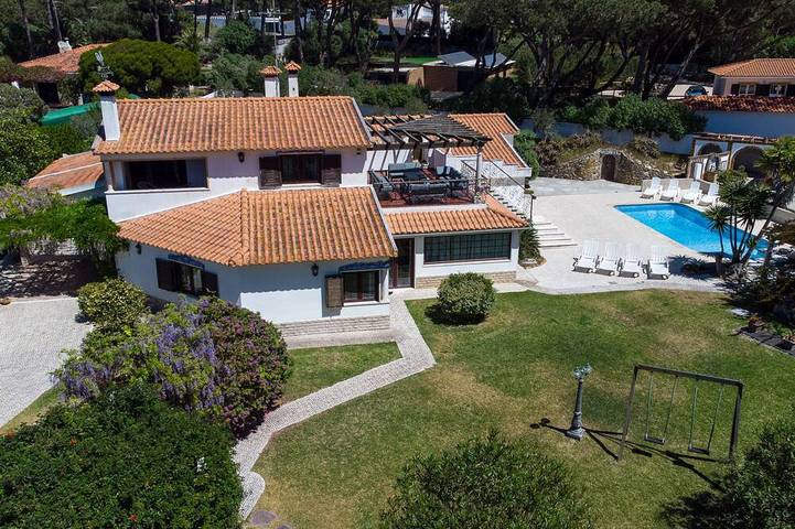 Casa de férias para 10 pessoas, com varanda e jardim em Colares