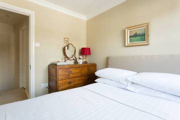 Vacation Apartment for 4 Guests in Kensington and Chelsea, London, Picture 3