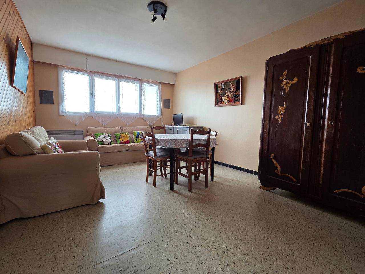 Entire apartment, Bright apartment beach access, max 5 guests, tennis, parking in L'Aiguillon-la-Presqu'île, Vendée