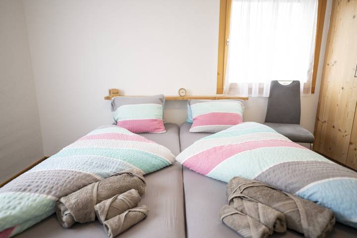 Ganze Wohnung, Chasa Bazzell: Schöne und gemütliche 3-Zimmerwohnung mit wunderschöner Aussicht in Ftan in Ftan, Unterengadin
