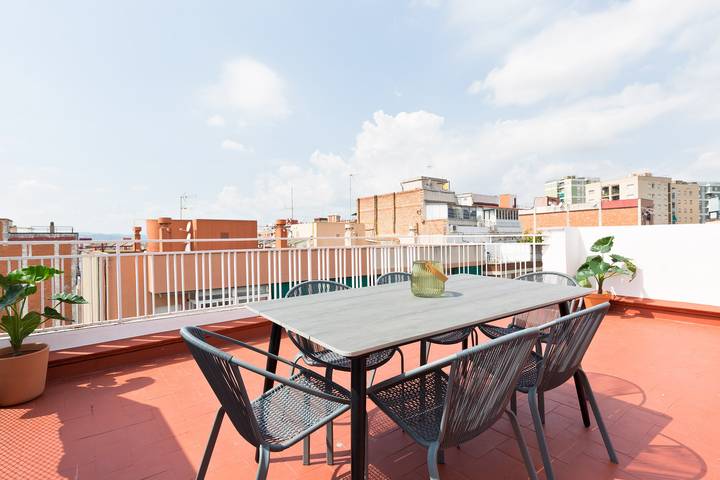 Gîte pour 6 personnes, avec jardin dans Hospitalet de Llobregat
