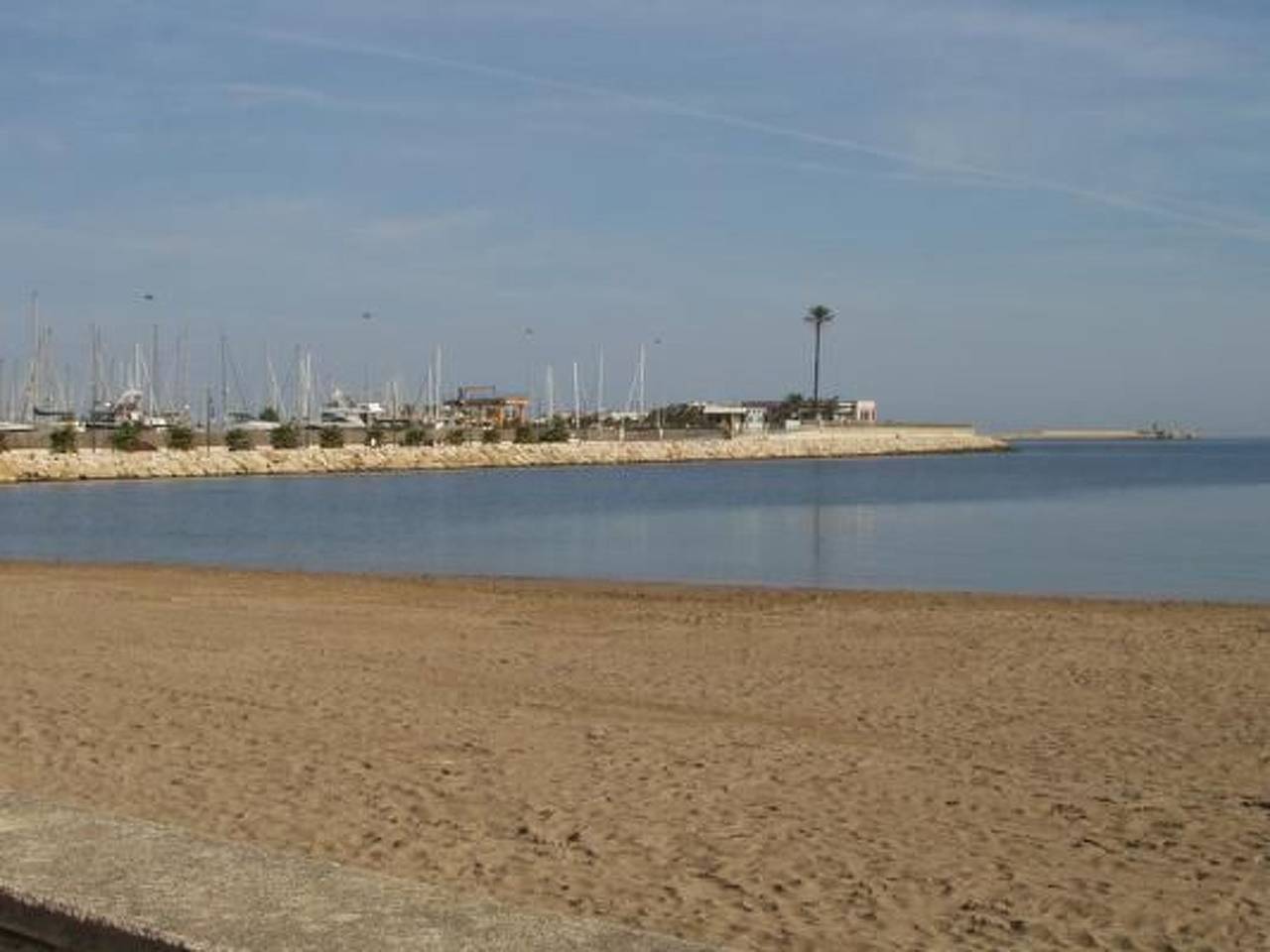 Apartamento entero, Wohnung mit Pool, Garten, Terrasse in Strandnähe in Montgó, Dénia