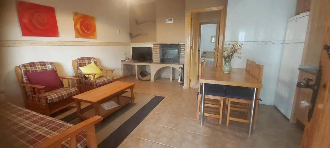 Casa rural para 6 personas, con piscina y vistas además de terraza y jardín, Se admiten mascotas en Yeste - 3