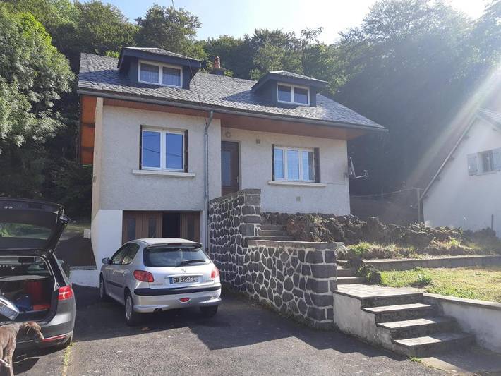 Location de vacances pour 5 personnes, avec jardin et terrasse à Picherande