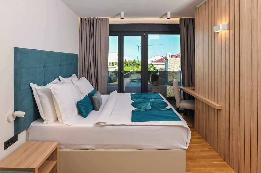 Elegant Villa Luna with Private Heated Pool in Gajac, Pag