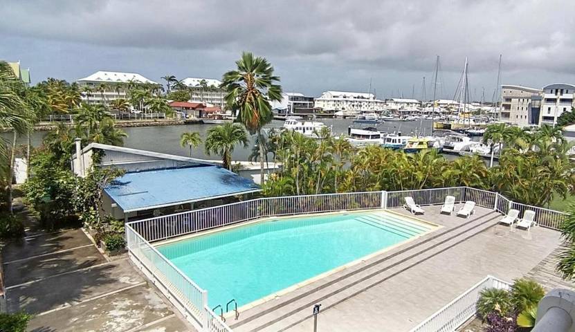 Gîte pour 4 personnes, avec piscine ainsi que jardin et vue dans Port De Saint Francois - 2