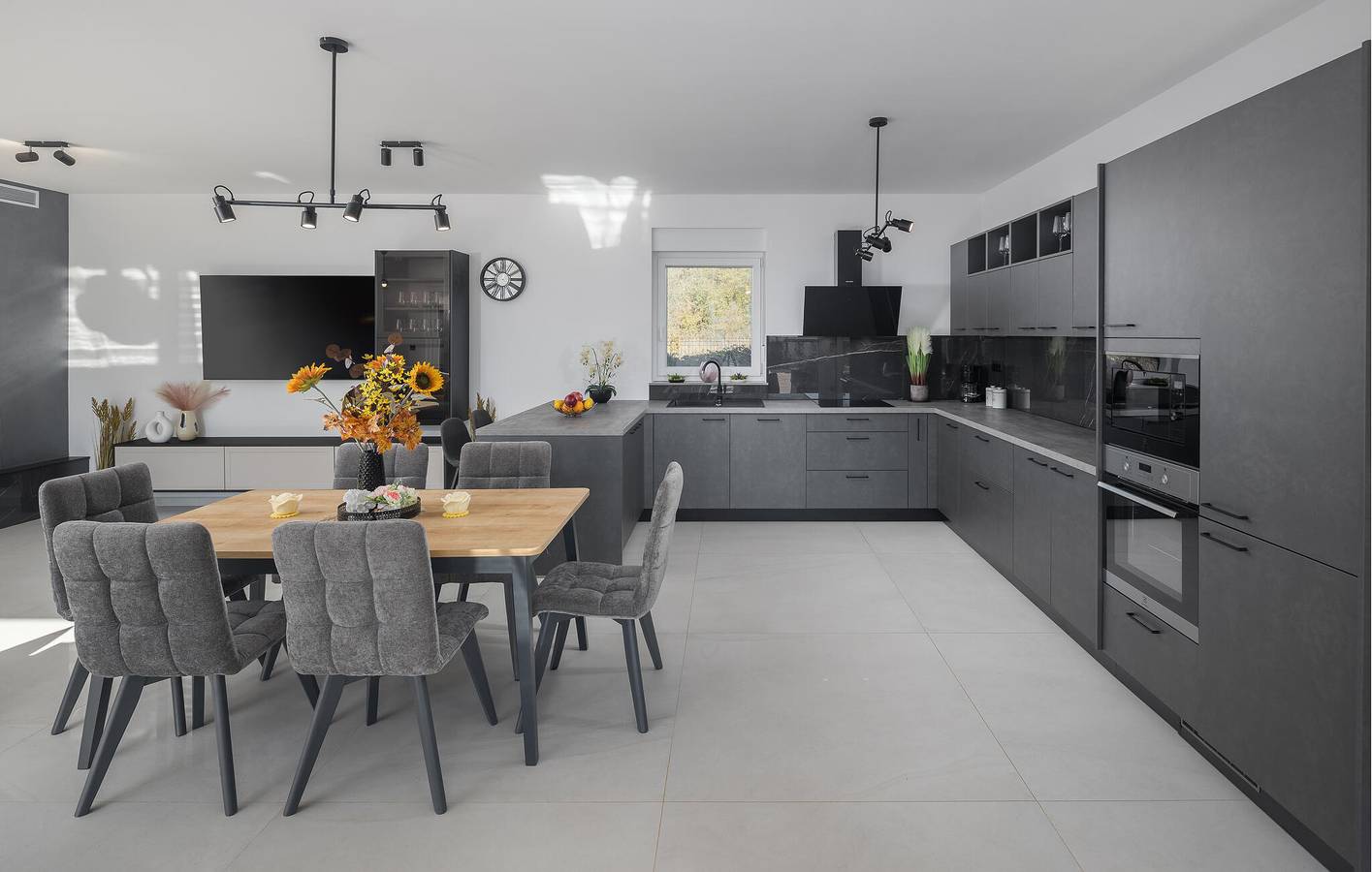 Geräumige 2-Zimmer-Wohnung mit Pool und WLAN in der Nähe des Stadtzentrums von Labinci in Kastelir, Općina Kaštelir - Labinci