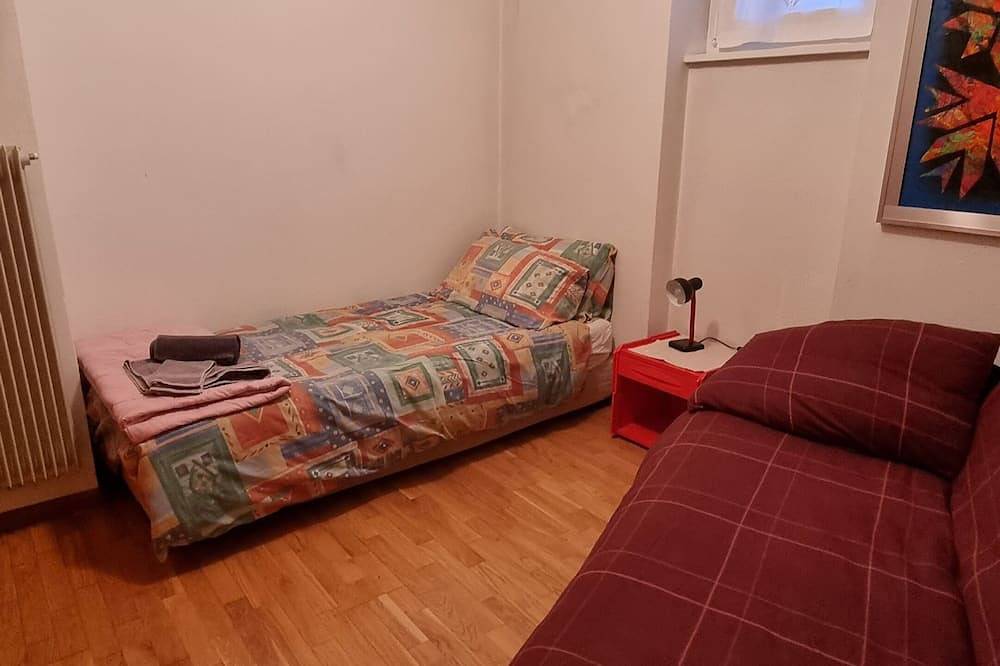 Apartamento entero, Charming 2-bedroom apartment in Norge with Wifi access in Trento, Montañas Garda