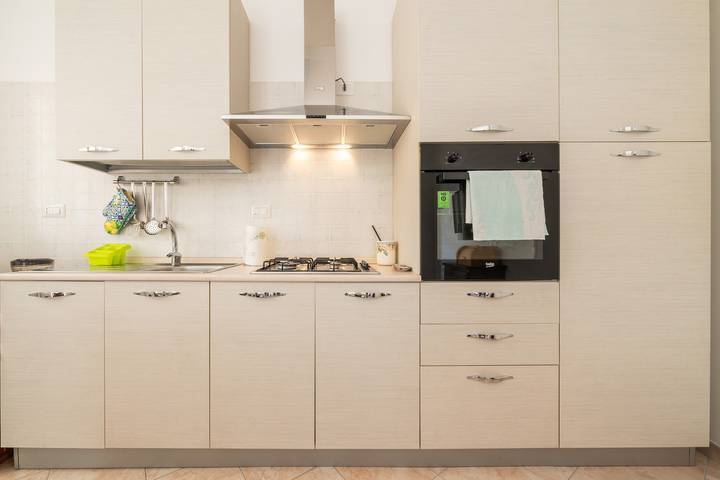Casa vacanze 'Domus Luna' con vista lago, terrazza e aria condizionata in Giba, Sulcis Iglesiente