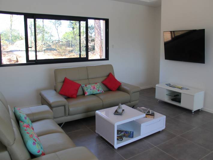 Location de vacances pour 8 personnes, avec Terrasse ainsi que Jardin et Piscine à Vidauban - 2