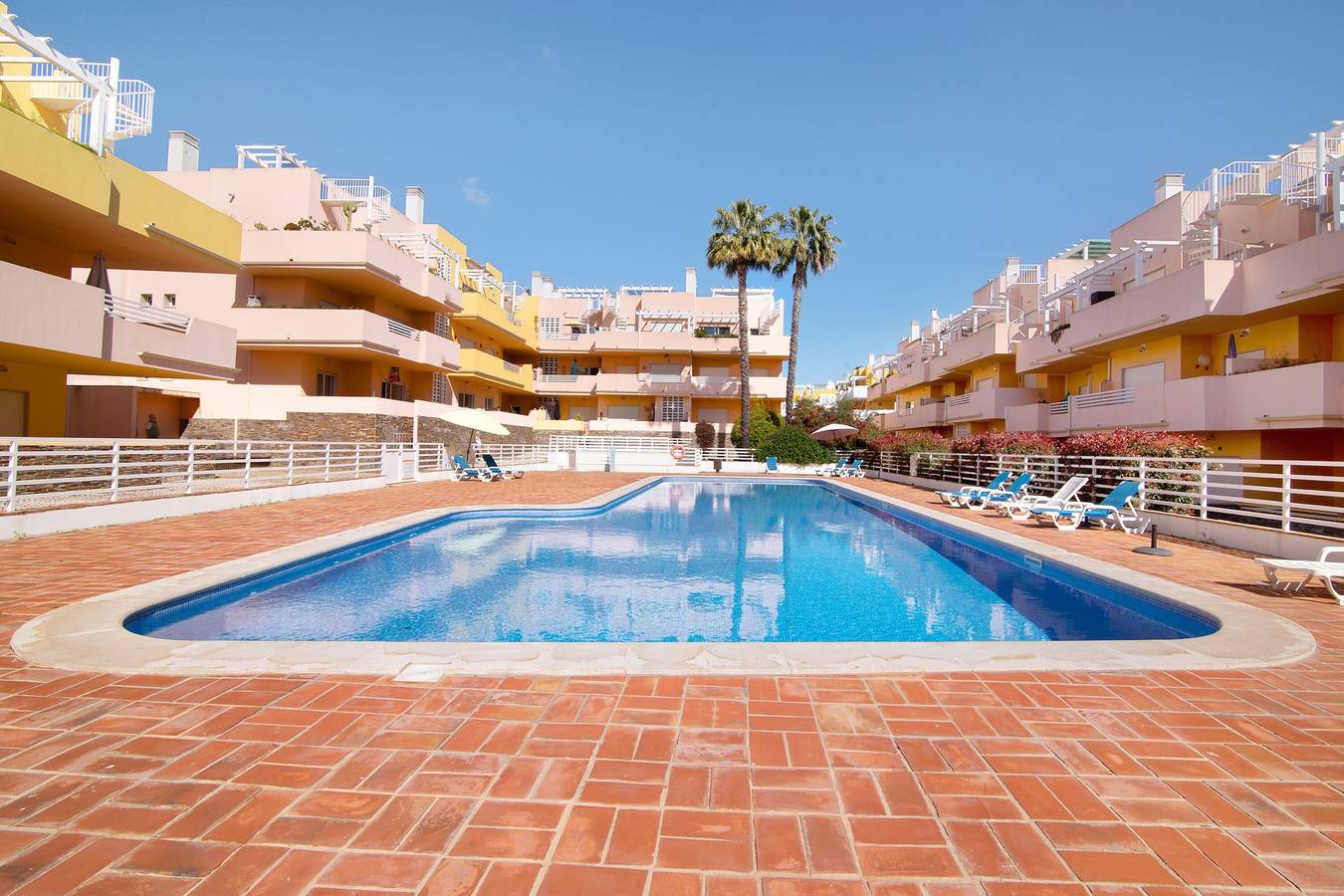 Entire apartment, Apartment 'Apartamento Royal Cabanas Golf' with Shared Pool, Wi-Fi and Air Conditioning in Cabanas de Tavira, Conceição e Cabanas de Tavira