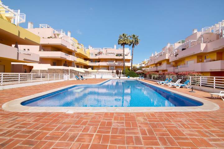 Entire apartment, Apartment 'Apartamento Royal Cabanas Golf' with Shared Pool, Wi-Fi and Air Conditioning in Cabanas de Tavira, Conceição e Cabanas de Tavira