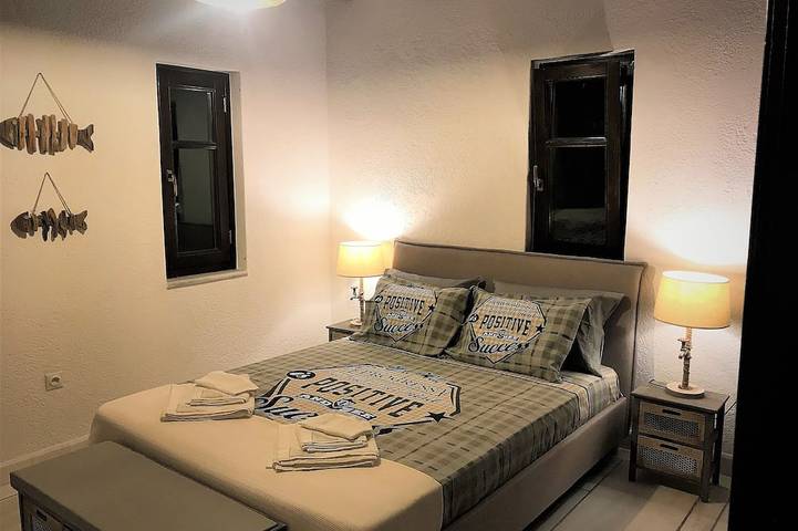 Ferienhaus für 10 Personen, mit Balkon und Whirlpool sowie Garten in Gythio - 3