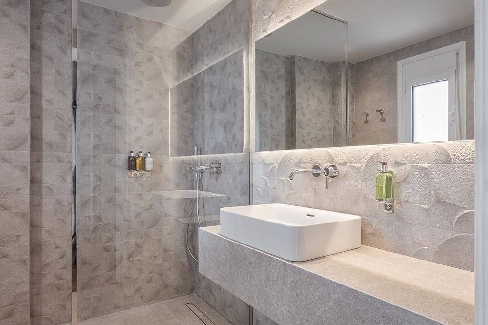 Athenian Grand Riviera Villa, with Private Pool in Voula, Regionalbezirk Ostattika