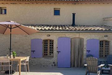 Gîte pour 6 personnes, avec jardin et piscine à Revest-du-Bion