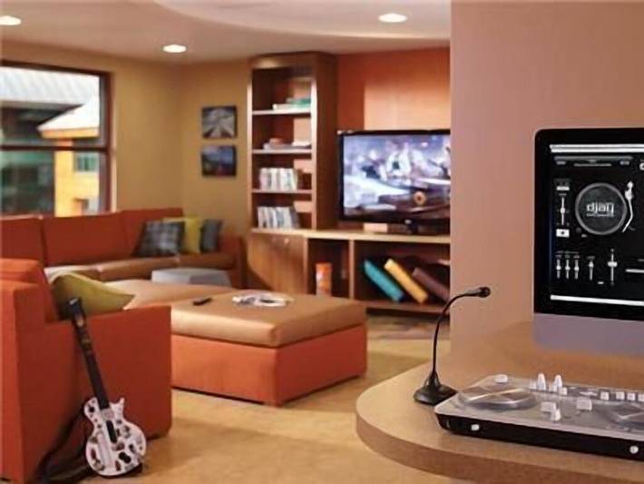 Holiday rental for 4 people, with sauna and hot tub as well as pool by Lake Tahoe