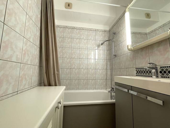 Ferienwohnung für 4 Personen, mit Terrasse und Pool in Sete - 3