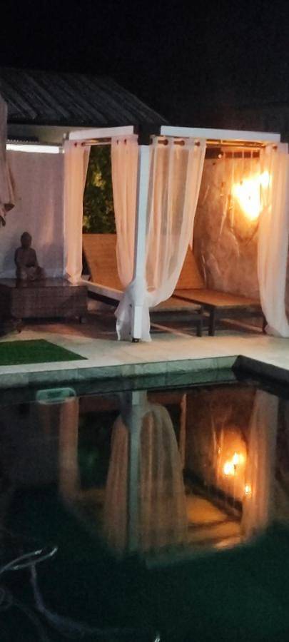 Location de vacances pour 2 personnes, avec jardin ainsi que bassin pour enfant et piscine, adapté aux familles dans Riviere Du Mat - 3