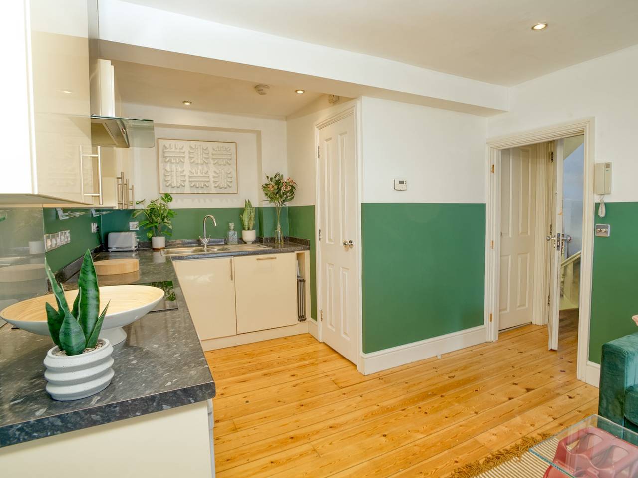 Entire apartment, Stylish Steep Hill Apartment | Pass the Keys in Lincoln, Lincolnshire