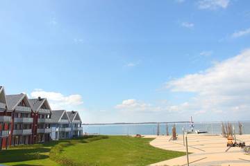 Ferienwohnung für 4 Personen, mit Balkon und Whirlpool sowie Sauna in Rechlin