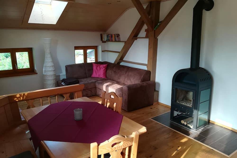 Entire apartment, Vacation in the countryside with mountain views and close to the Chiemsee in Frasdorf, Chiemsee
