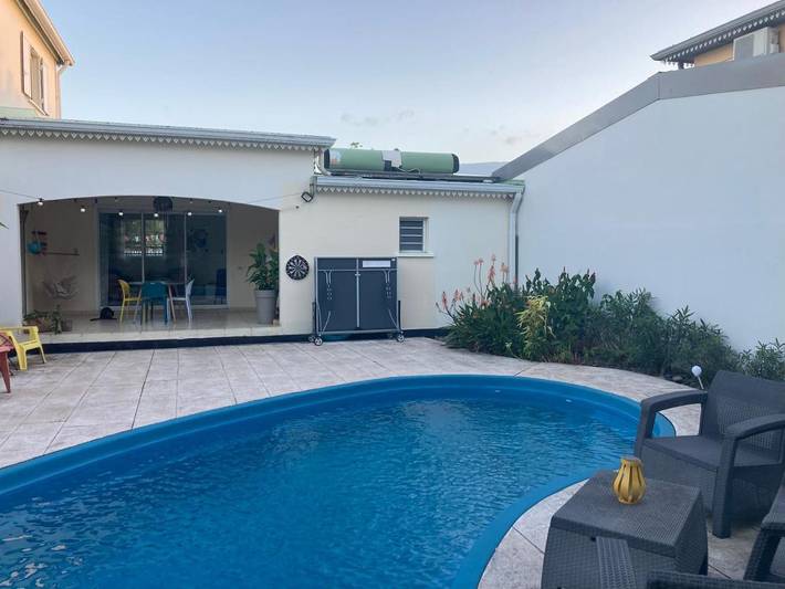 Appartement de vacances pour 2 personnes, avec jardin ainsi que piscine et terrasse