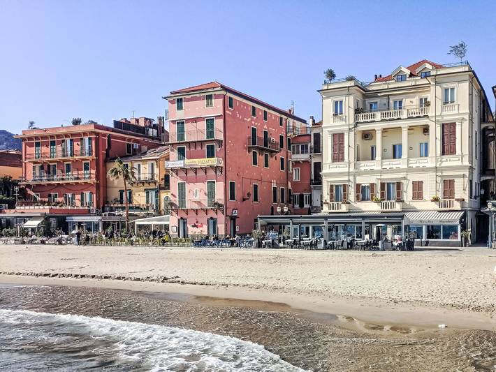 Ferienwohnung für 8 Personen, mit Balkon in Alassio - 3