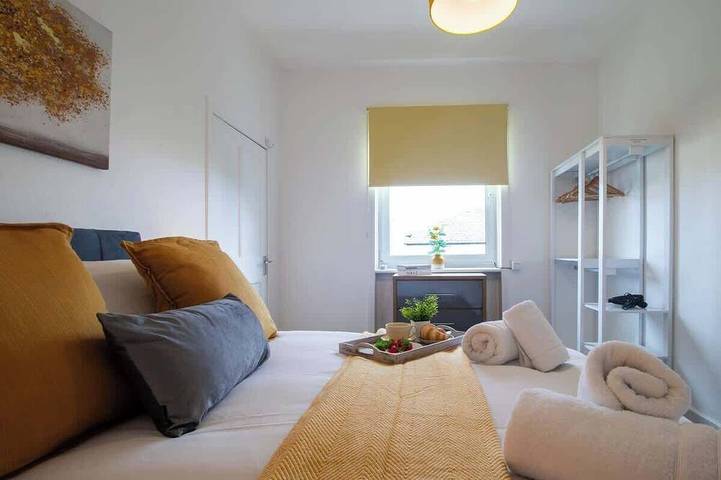 Ganze Wohnung, Bella House Fresh 3 Bed Apt in Glasgow  Sleeps 5 in Glasgow, Greater Glasgow und Clyde Valley
