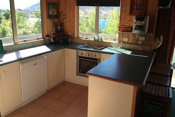 Holiday rental for 8 people, with balcony in Queenstown