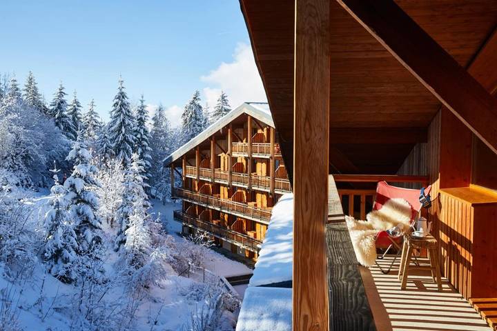 Appart’hôtel pour 2 personnes, avec jacuzzi et piscine ainsi que balcon et sauna, adapté aux familles