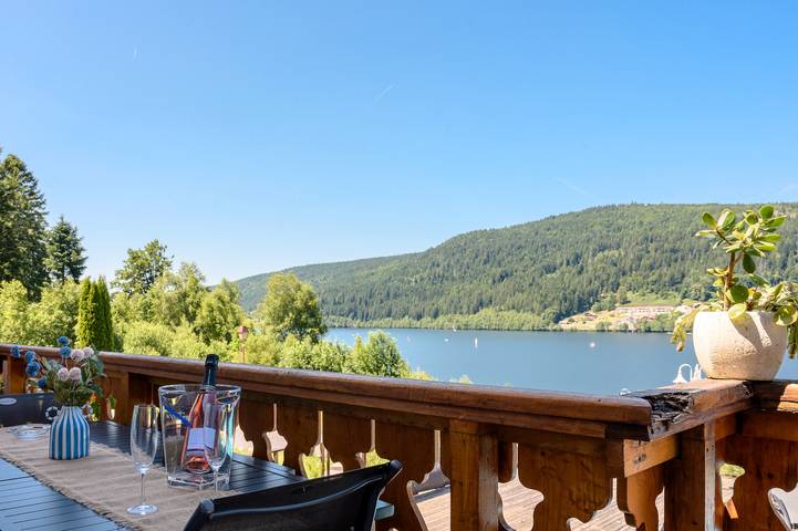 Ferienwohnung für 6 Personen, mit Kinderpool und Seeblick sowie Garten, kinderfreundlich in Lothringen - 2