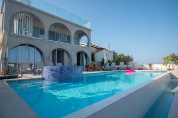 Villa for 10 People in Protaras, South Cyprus, Photo 1