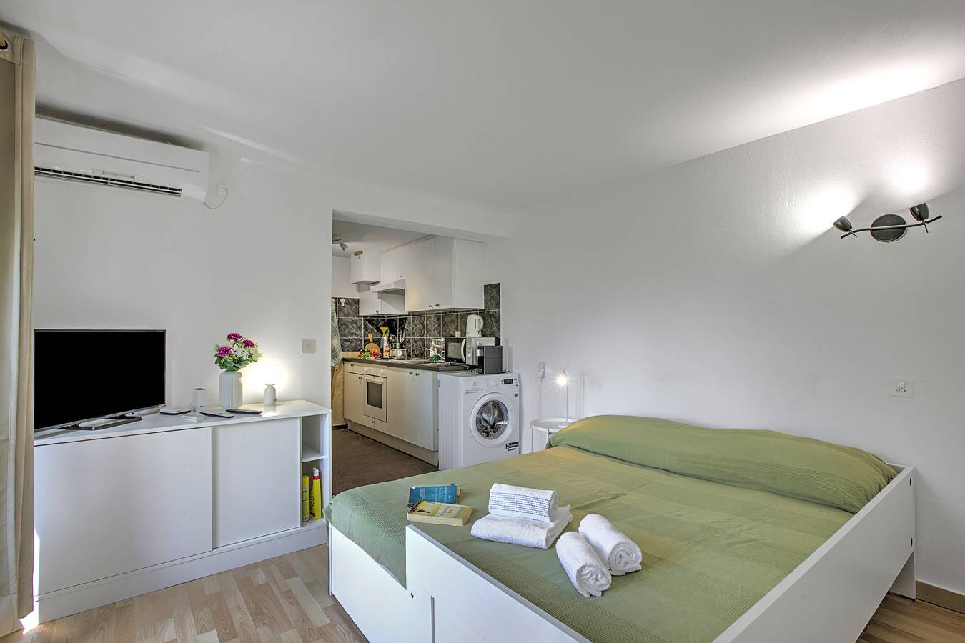 Ganze Wohnung, Apartment View And Pool in Agno, Luganersee