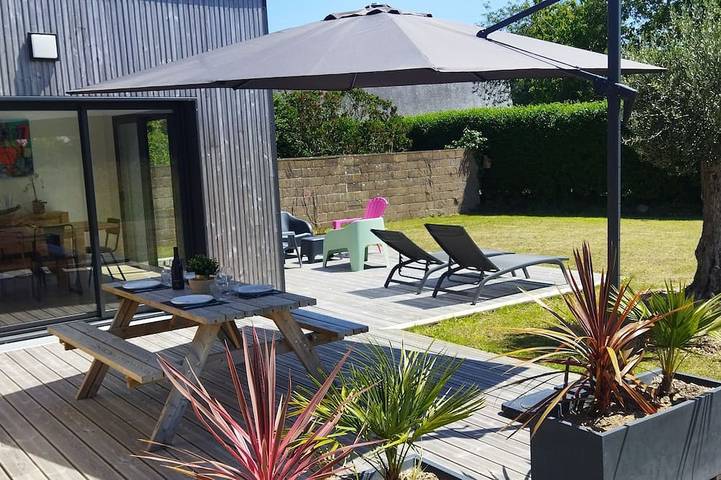 Location de vacances pour 7 personnes, avec jardin dans Plage des Dunes (Penvénan)