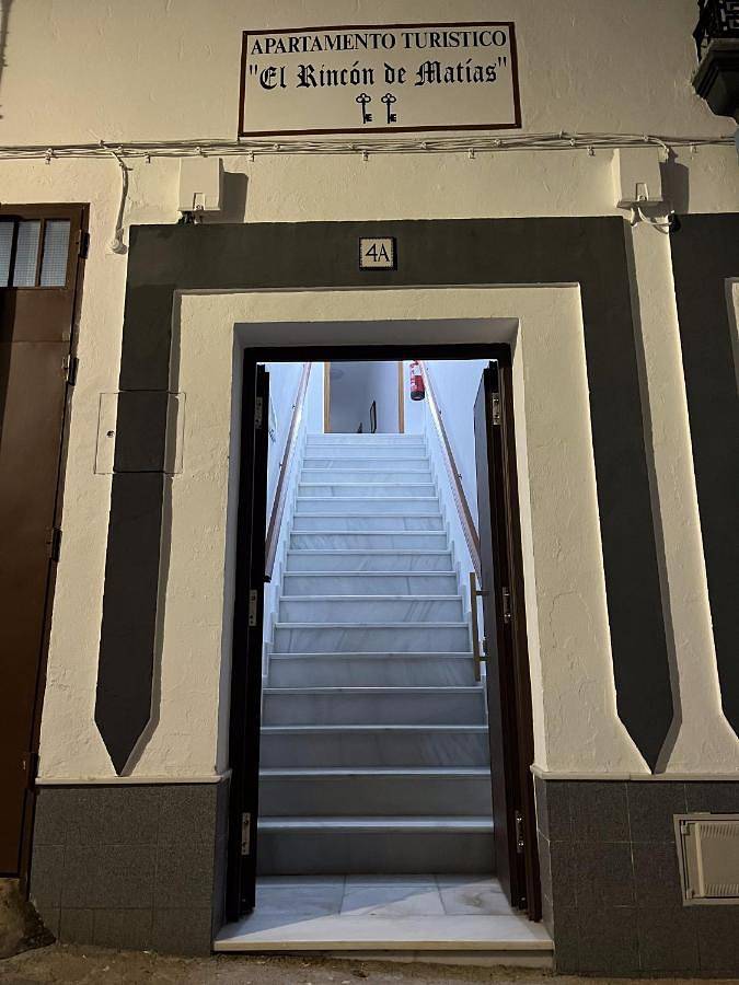 Gîte pour 12 personnes, avec vue et terrasse, animaux acceptés à Segura de León - 4