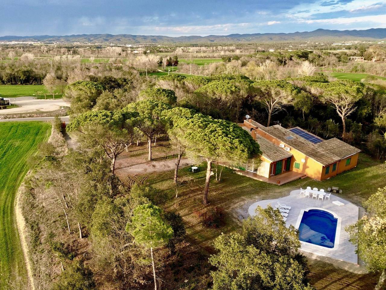 Villa tranquila en Llagostera con piscina y terraza. in Llagostera, Costa Brava