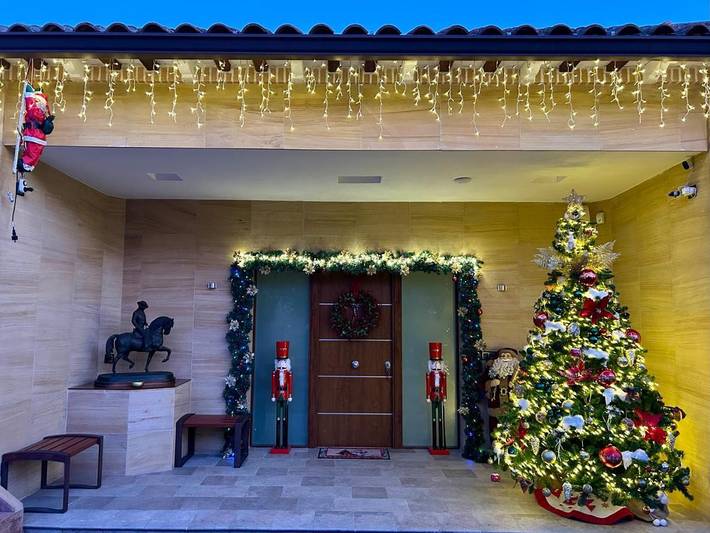 Location de vacances pour 8 personnes, avec piscine et sauna ainsi que jardin et jacuzzi à Villaviciosa de Odón - 2