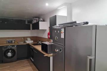 Location de vacances pour 14 personnes, avec jacuzzi, animaux acceptés à Villeneuve-d'Ascq