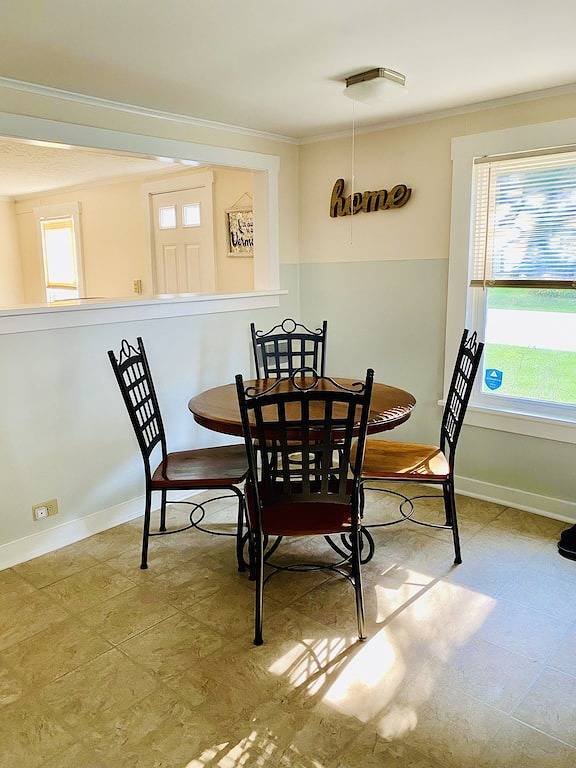 Cozy Home, Minutes from Killington! Washer/Dryer & Free Disney+/Peacock! in Rutland County