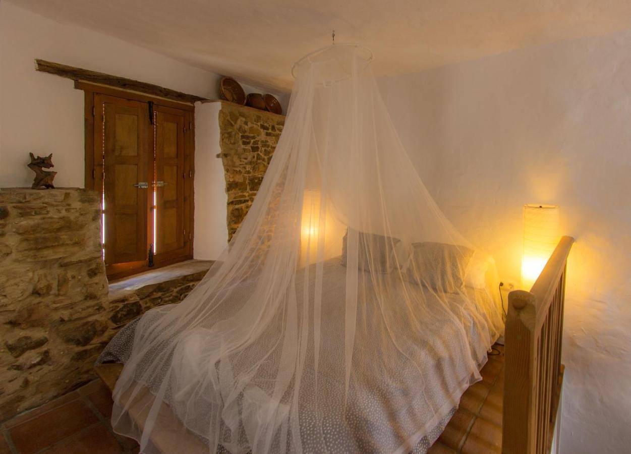 Two-Bedroom House in Castillo de Castellar, Castellar de la Frontera